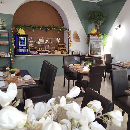 Hotel Parisien Menton Extérieur photo