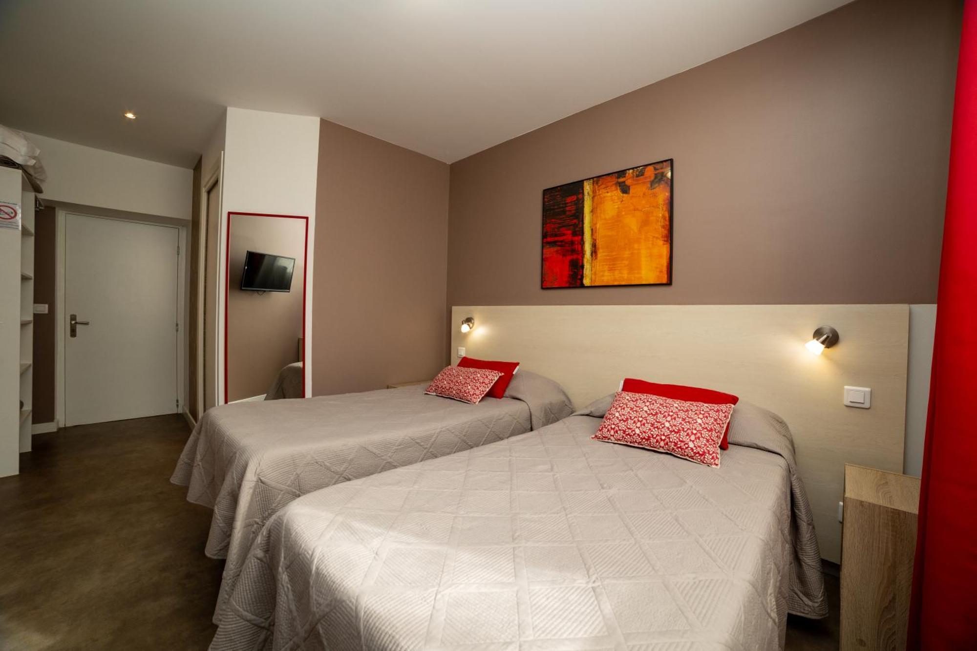 Hotel Parisien Menton Extérieur photo
