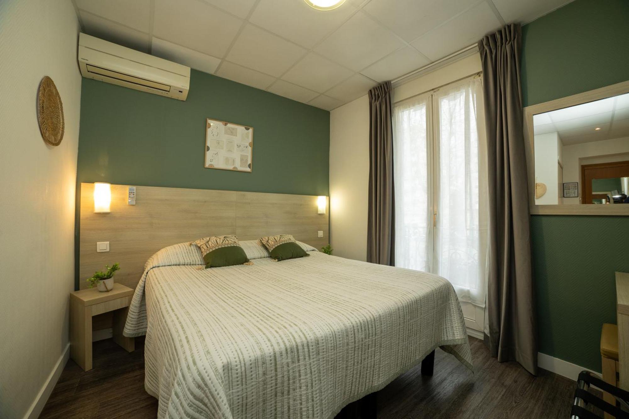 Hotel Parisien Menton Extérieur photo