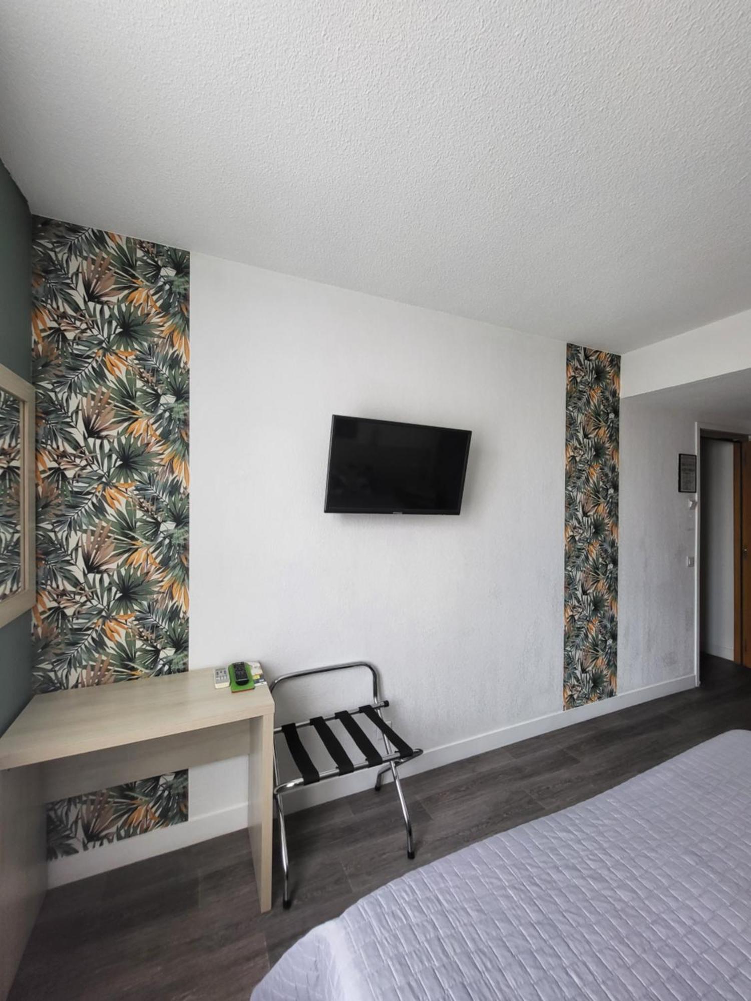 Hotel Parisien Menton Extérieur photo