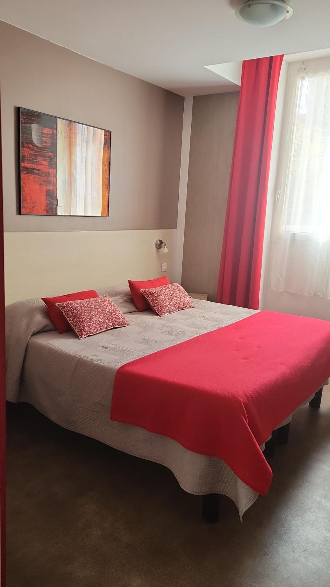 Hotel Parisien Menton Extérieur photo