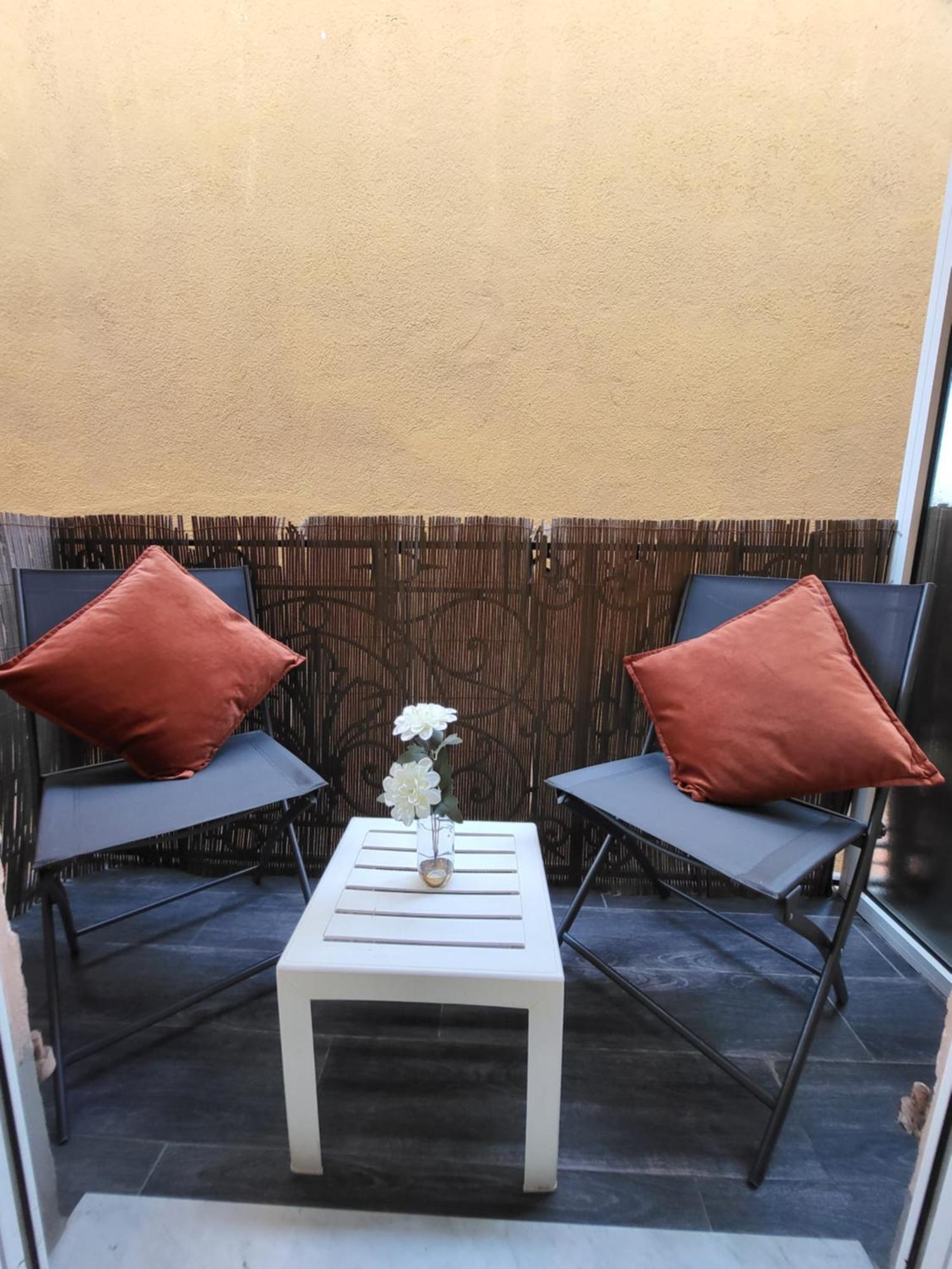 Hotel Parisien Menton Extérieur photo