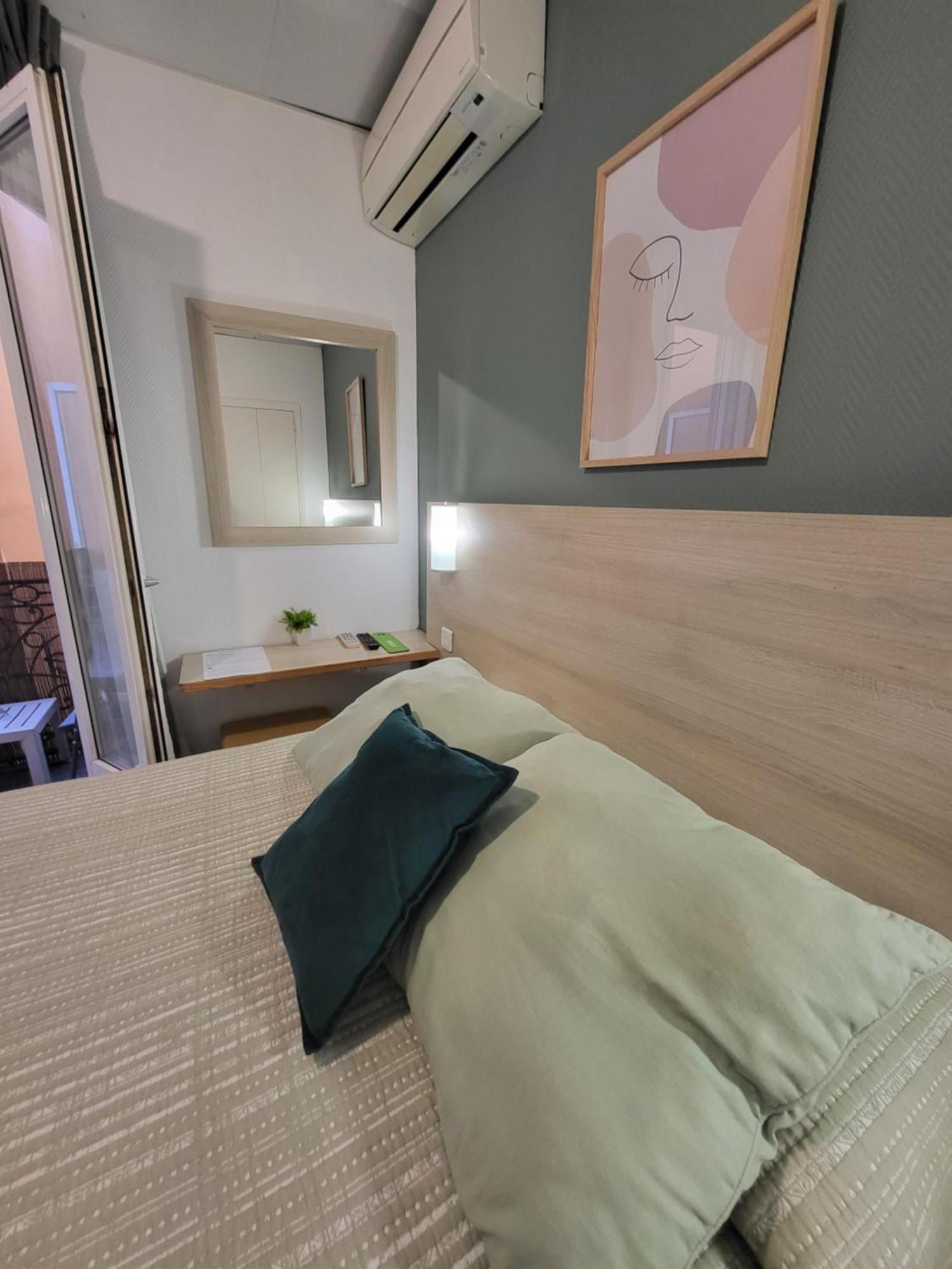Hotel Parisien Menton Extérieur photo