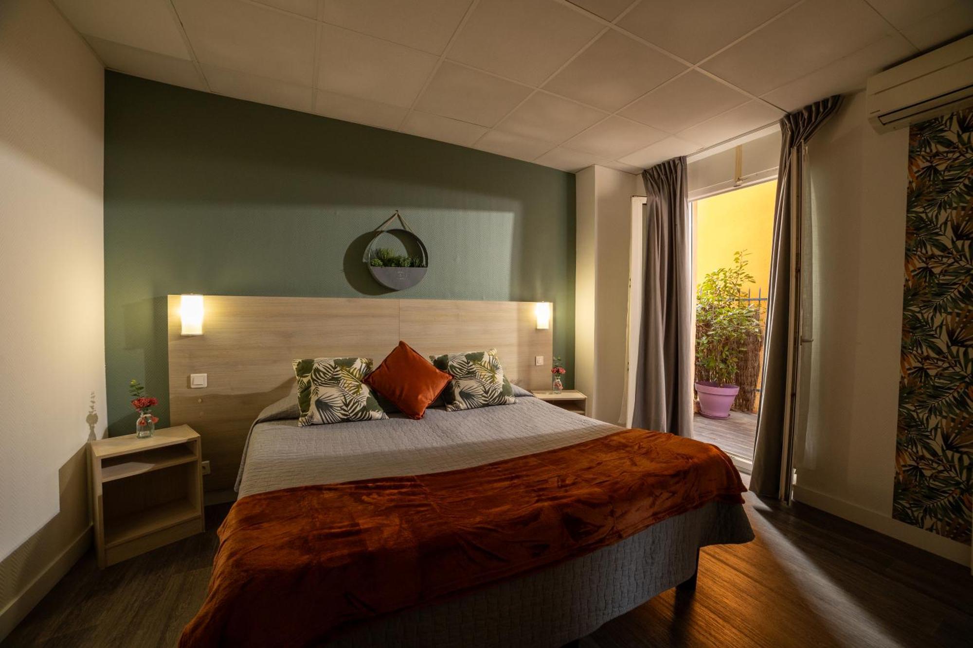 Hotel Parisien Menton Extérieur photo