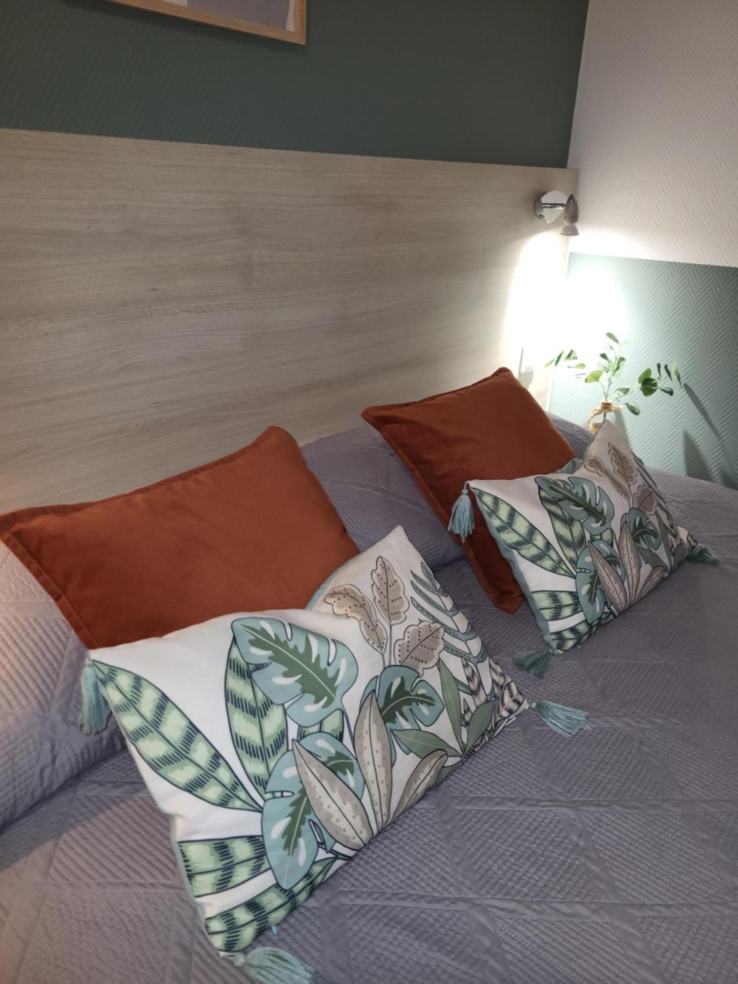 Hotel Parisien Menton Extérieur photo