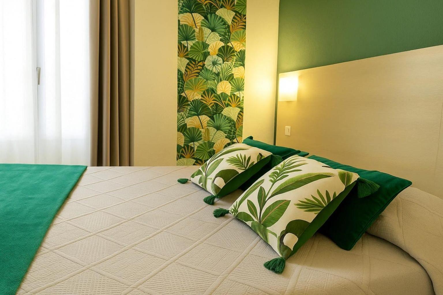 Hotel Parisien Menton Extérieur photo